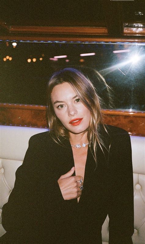 camille rowe makeup show